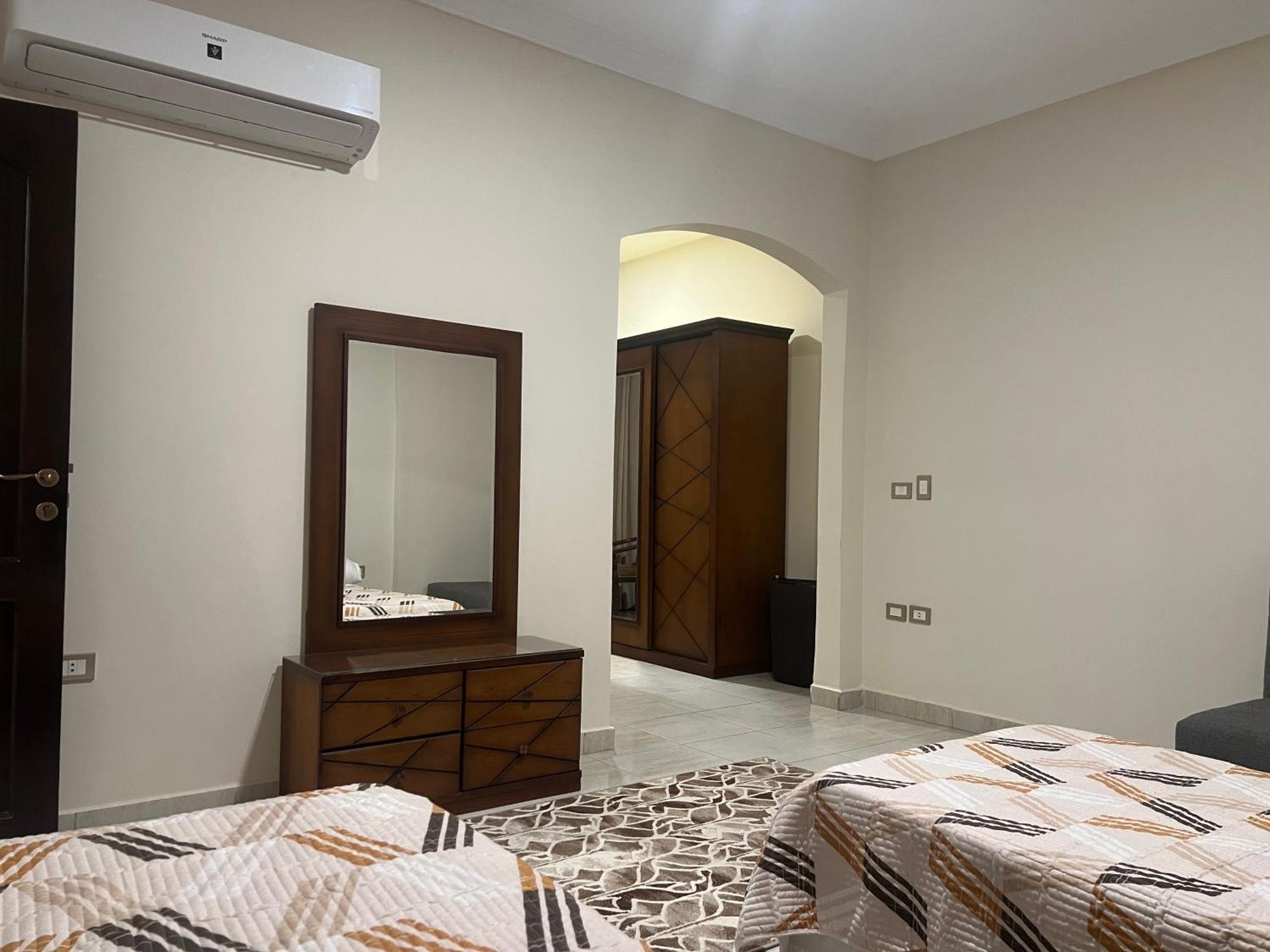 Luxury Apartments Beside Mall Of Arabia And Dar Al-Fouad Hospital - Families Only- No Alcoholic Beverages 6th of October City 外观 照片