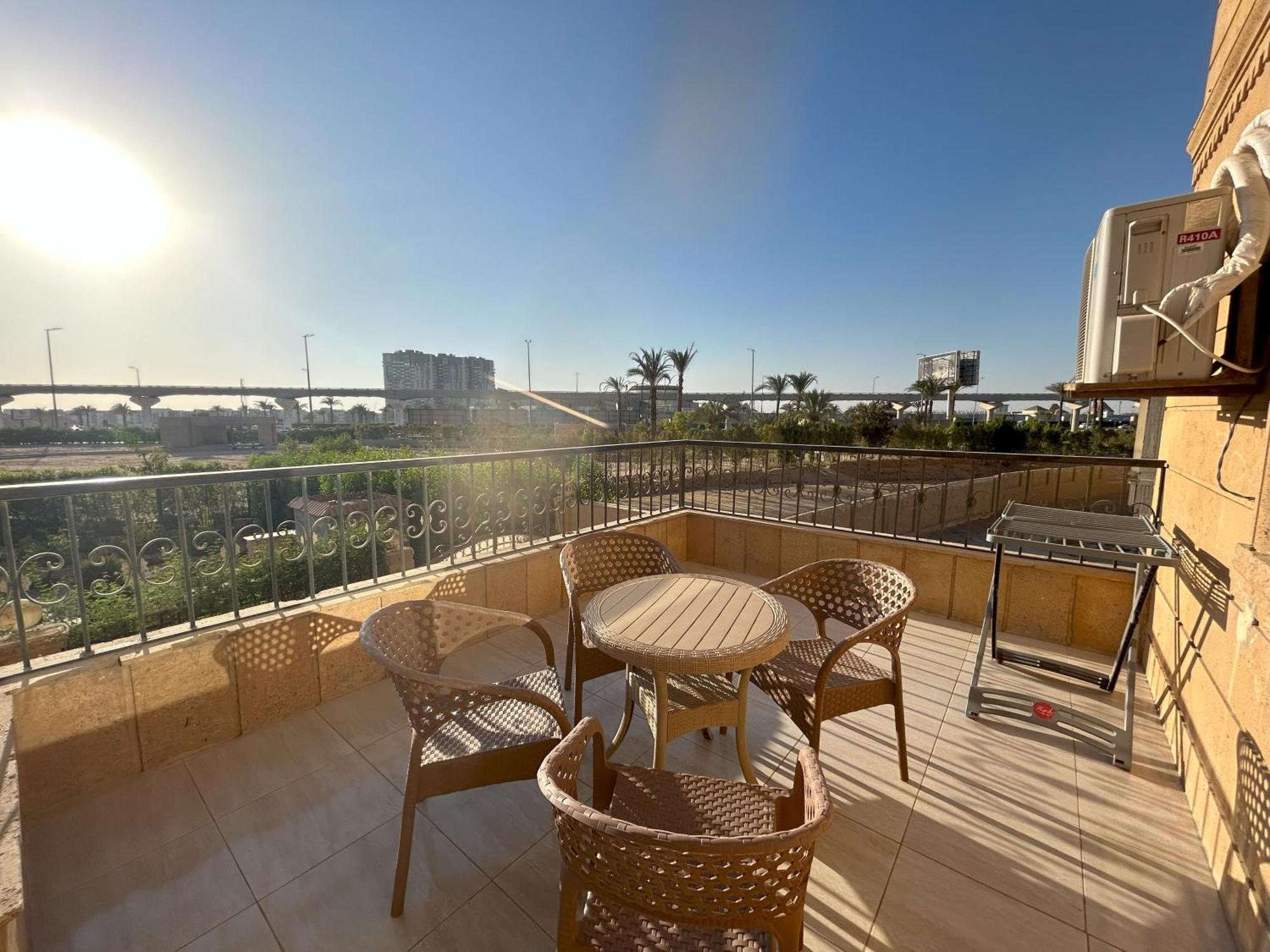 Luxury Apartments Beside Mall Of Arabia And Dar Al-Fouad Hospital - Families Only- No Alcoholic Beverages 6th of October City 外观 照片