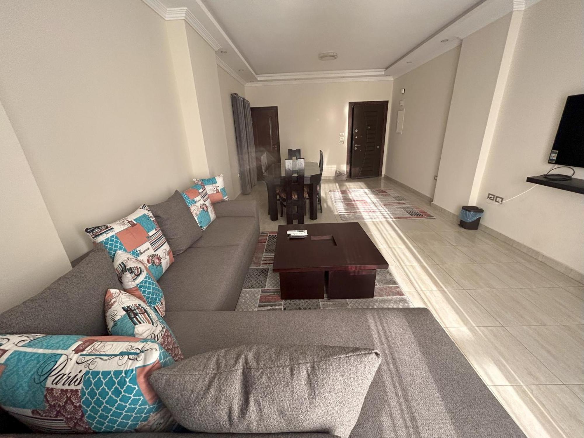 Luxury Apartments Beside Mall Of Arabia And Dar Al-Fouad Hospital - Families Only- No Alcoholic Beverages 6th of October City 外观 照片