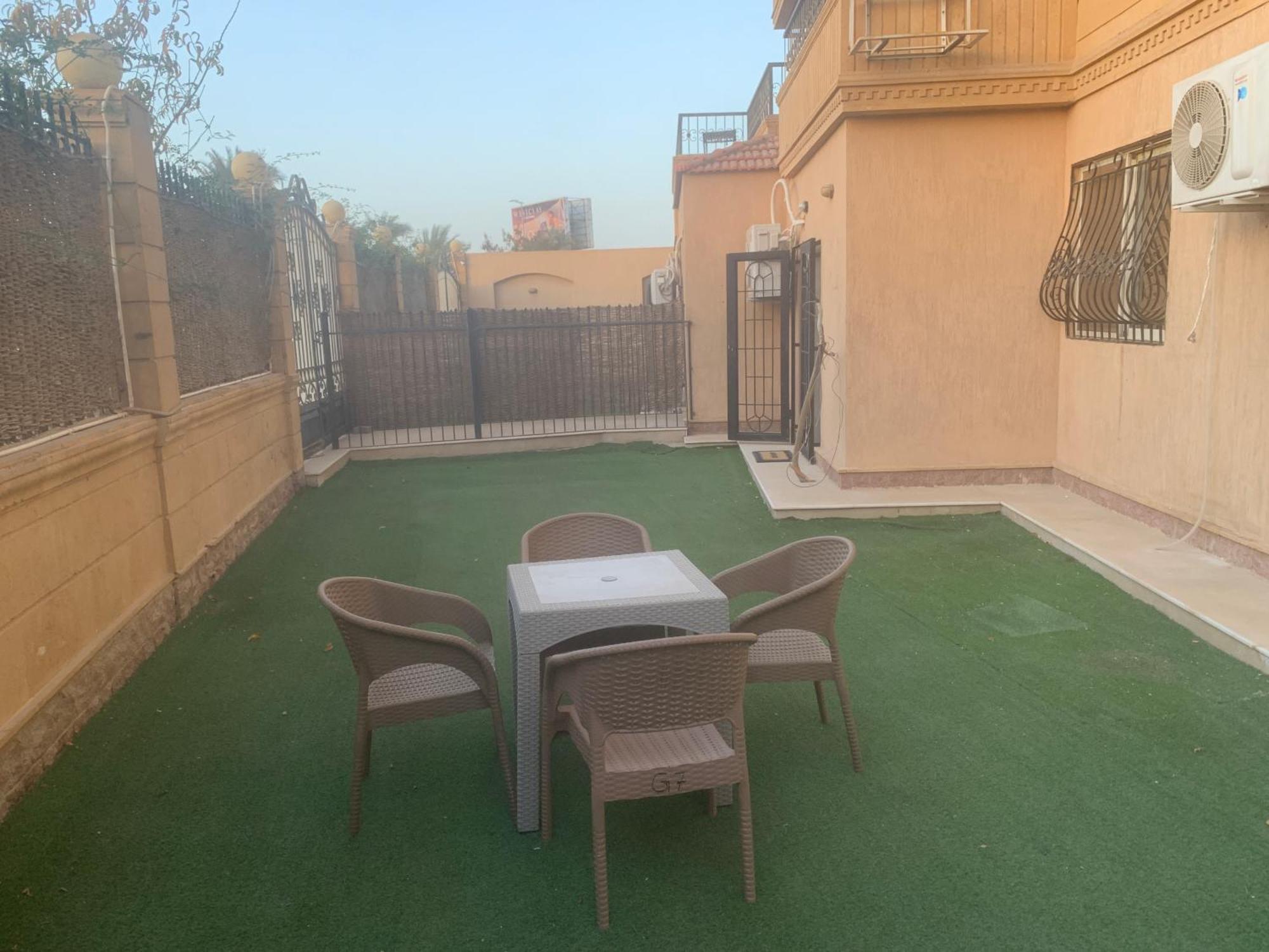 Luxury Apartments Beside Mall Of Arabia And Dar Al-Fouad Hospital - Families Only- No Alcoholic Beverages 6th of October City 外观 照片